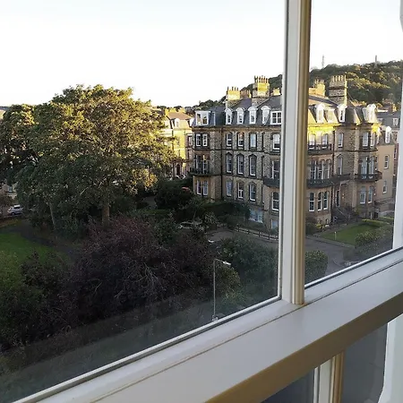 11 Prince Of Wales Terrace - 2 Bed With Sea Views 斯卡伯勒
