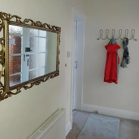 Апартаменты 11 Prince Of Wales Terrace - 2 Bed With Sea Views *